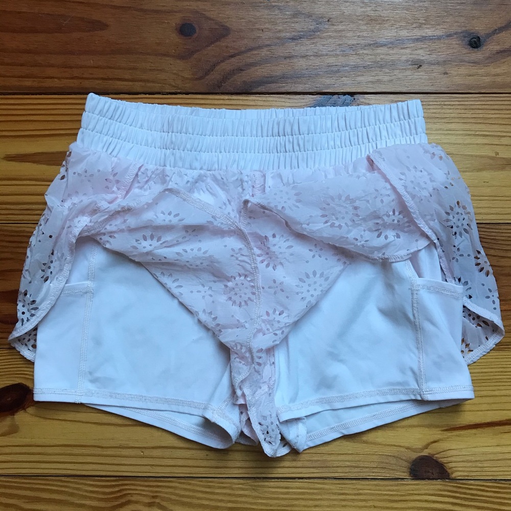 Aerie Pale Pink Cut Out Exercise Shorts, EUC, M - Picture 7 of 13